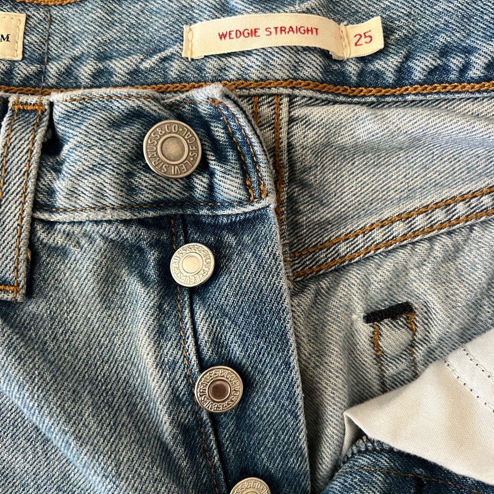 Levi wedgie straight W25 L 26 original price $98 - Picture 3 of 6
